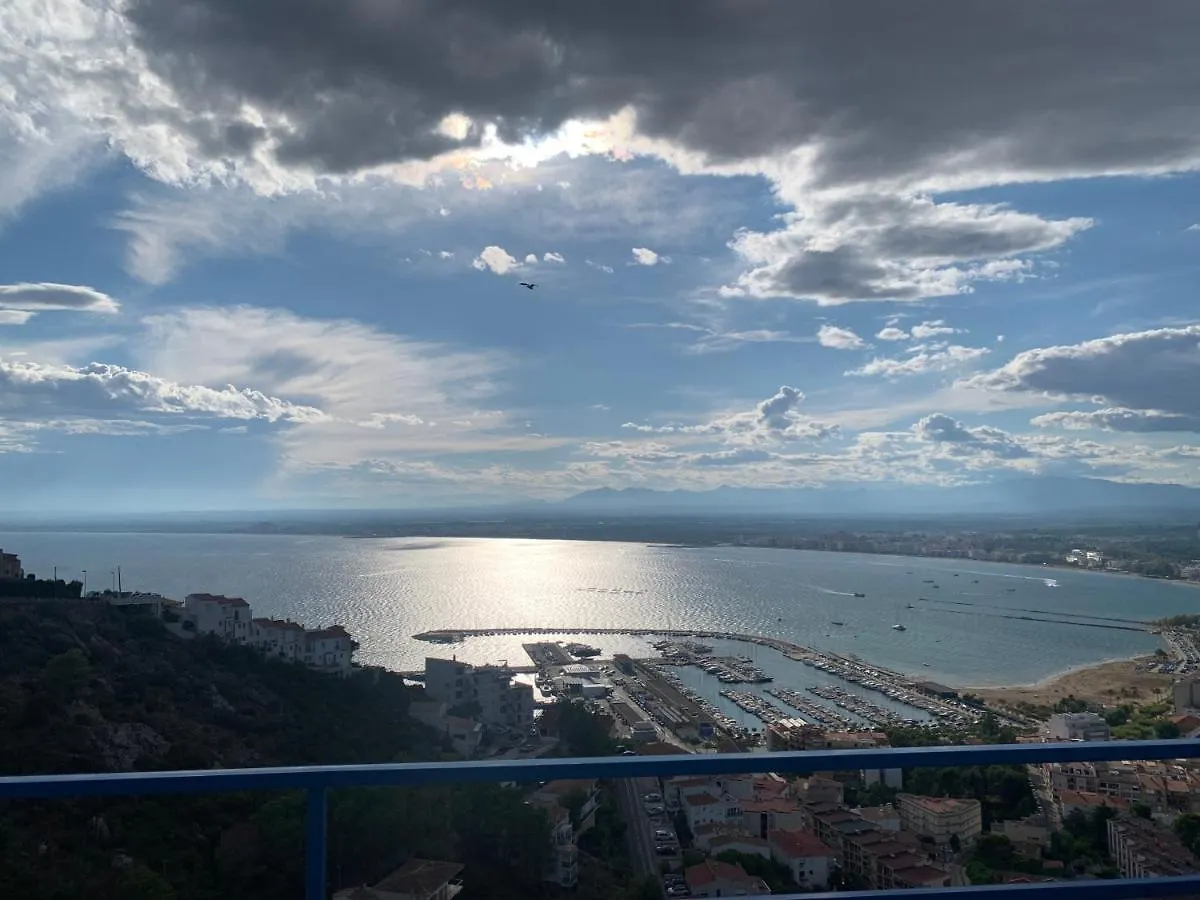 Atico Con Vistas Panoramicas Bahia De Roses Appartement