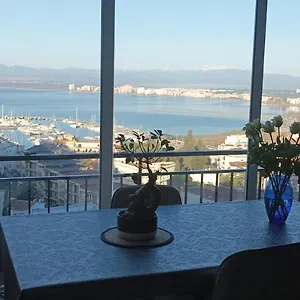 Apartment Delicias, Roses